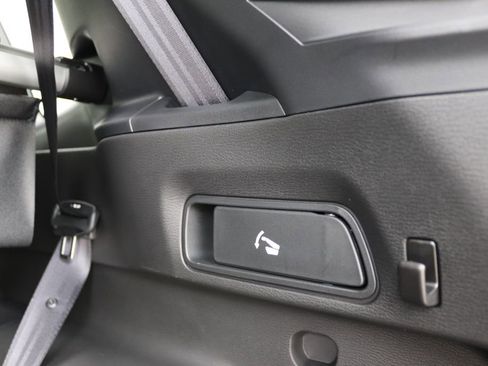 Used 2025 Mitsubishi Outlander SEL AWD/4WD image 16