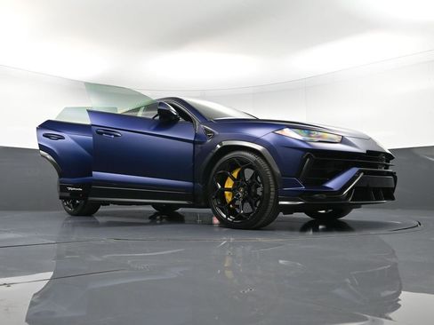 Used 2023 Lamborghini Urus Performante AWD/4WD image 43