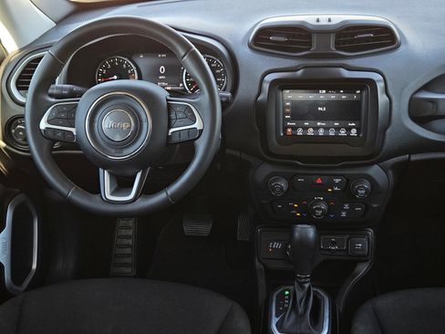 Used 2021 Jeep Renegade Latitude image 29