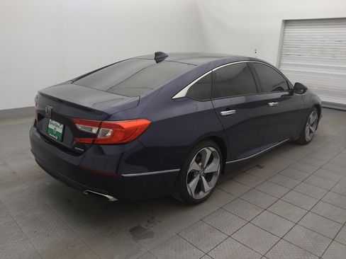 Used 2018 Honda Accord Touring image 9