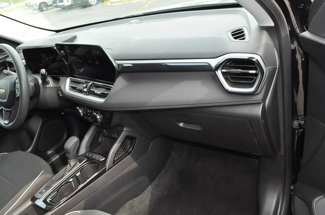 Used 2024 Chevrolet TrailBlazer LT AWD/4WD image 20