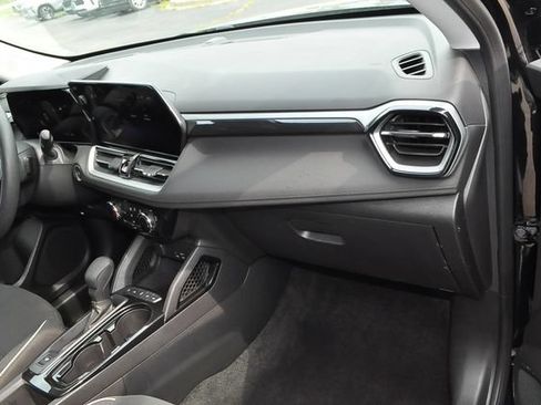 Used 2024 Chevrolet TrailBlazer LT AWD/4WD image 20