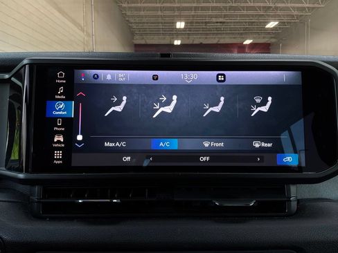 Used 2025 Jeep Wrangler Unlimited Sport AWD/4WD image 28