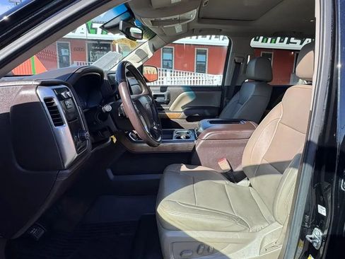 Used 2018 Chevrolet Silverado 1500 LTZ w/ Texas Edition RWD image 10