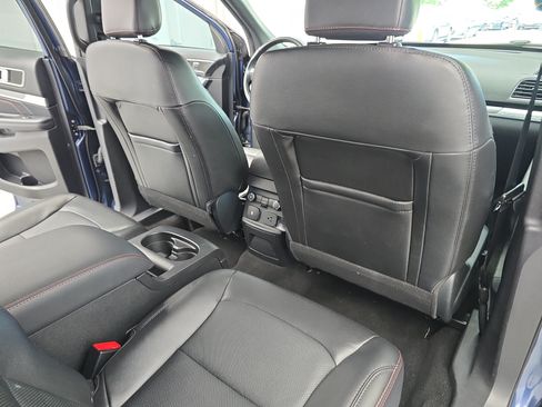 Used 2018 Ford Explorer Sport w/ Equipment Group 401A AWD/4WD image 11