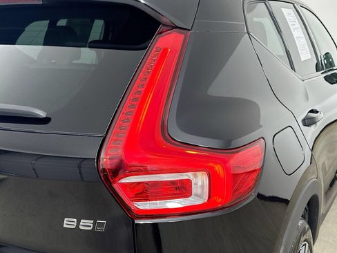 Used 2023 Volvo XC40 B5 Plus w/ Driver Assist Package AWD/4WD image 12