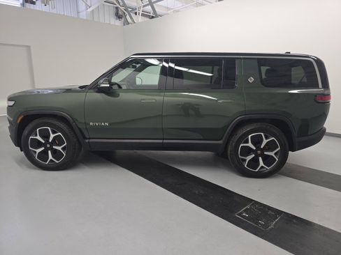 Used 2024 Rivian R1S Adventure AWD/4WD image 2