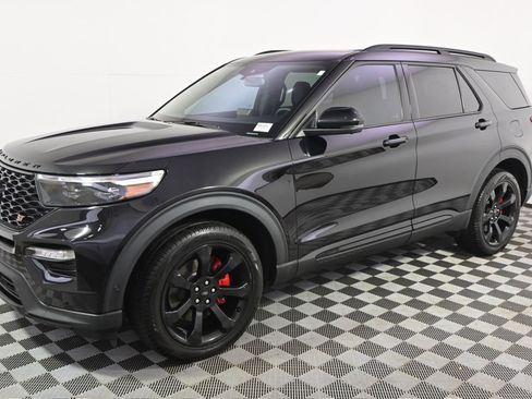 Used 2023 Ford Explorer ST w/ Equipment Group 401A image 2