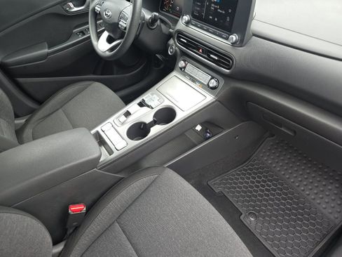 Used 2022 Hyundai Kona SEL image 15