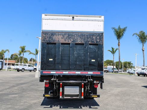 Used 2015 Ford F550 2WD Regular Cab Super Duty image 8