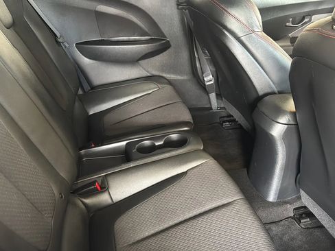 Used 2019 Hyundai Veloster Turbo FWD image 27