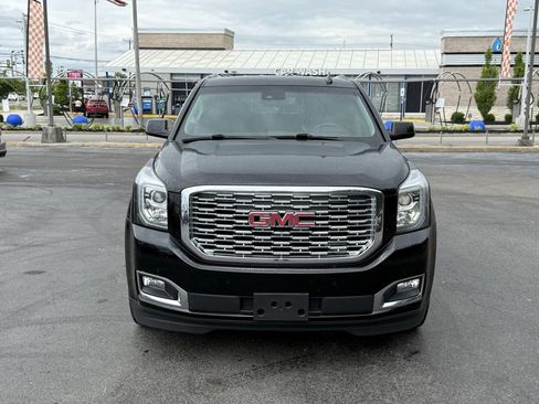 Used 2020 GMC Yukon Denali image 2