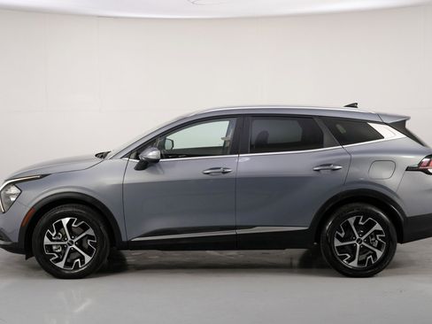 Used 2023 Kia Sportage EX image 45