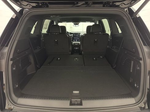 New 2026 GMC Acadia Elevation w/ Black Edition AWD/4WD image 7