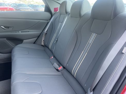 Used 2025 Hyundai Elantra Sport image 6