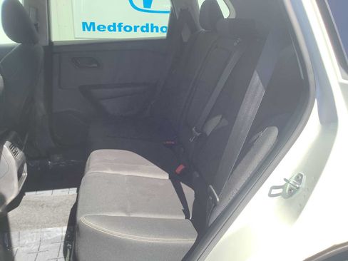 Used 2023 Nissan Rogue S AWD/4WD image 12