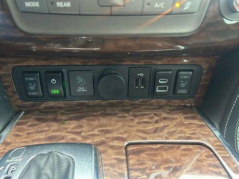 Used 2020 Nissan Armada SL w/ Premium Package image 10