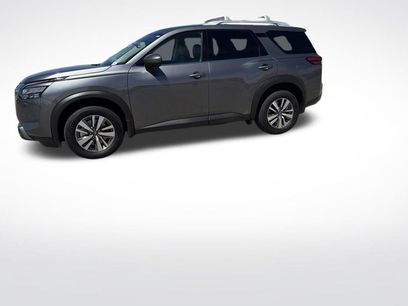 Used 2025 Nissan Pathfinder SL w/ Lighting Package (N92)
