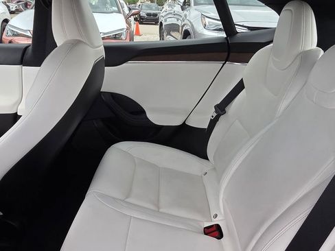 Used 2022 Tesla Model S AWD/4WD image 17