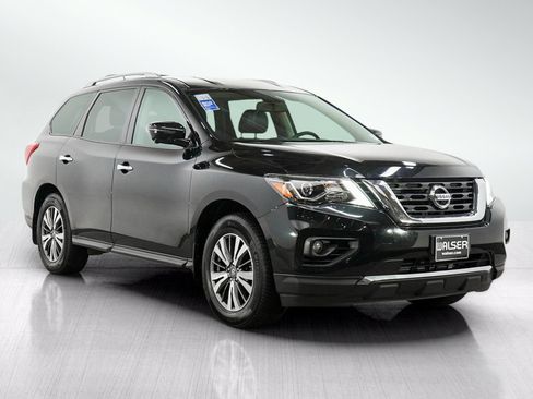 Used 2017 Nissan Pathfinder SL w/ Trailer Tow Package AWD/4WD image 7