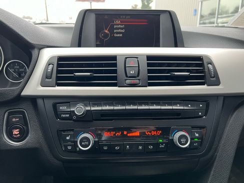 Used 2015 BMW 320i xDrive Sedan image 19