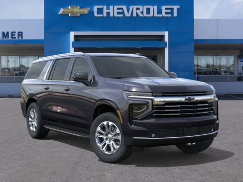 New 2026 Chevrolet Suburban LT w/ Comfort Package AWD/4WD image 32
