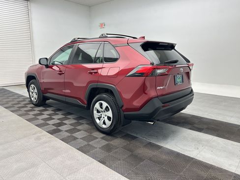 Used 2021 Toyota RAV4 LE AWD/4WD image 3