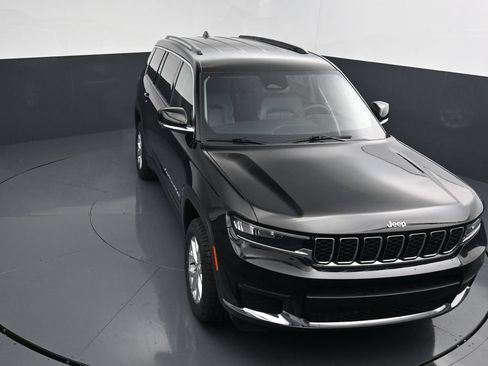 Used 2023 Jeep Grand Cherokee L Limited AWD/4WD image 24