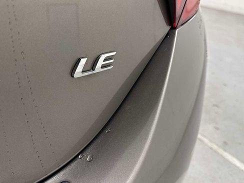 Used 2017 Toyota Corolla LE image 27