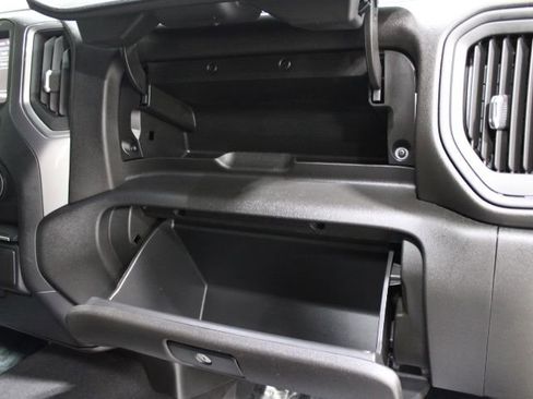 Used 2022 Chevrolet Silverado 2500 Custom w/ Custom Value Package image 23