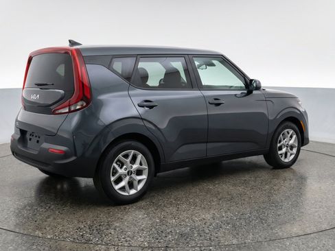 Used 2025 Kia Soul LX w/ LX Technology Package FWD image 9