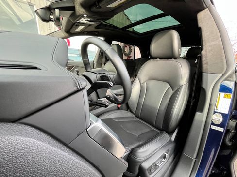 Used 2022 Audi Q8 Prestige image 33