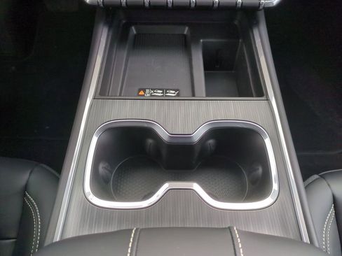 New 2026 GMC Acadia Elevation w/ Black Edition AWD/4WD image 13