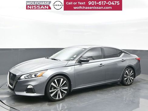 Used 2021 Nissan Altima 2.5 SR w/ SR Premium Package image 2