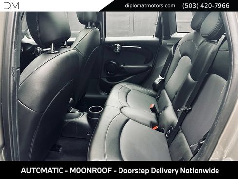 Used 2019 MINI Cooper 4-Door Hardtop w/ Signature Upholstery Package FWD image 22