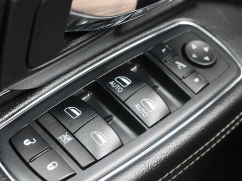 Used 2017 RAM 3500 Big Horn w/ Night Special Edition image 21