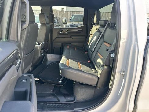 Used 2025 GMC Sierra 1500 AT4 image 24