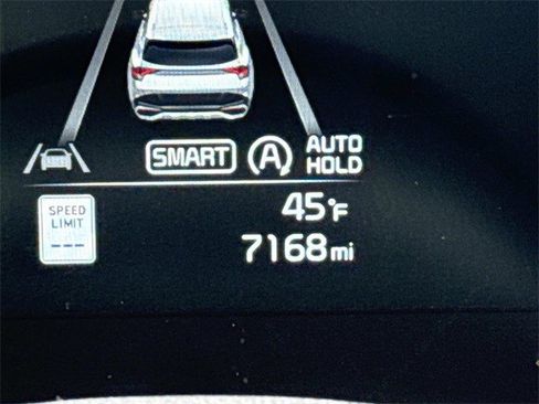 Used 2025 Kia Sportage EX image 28