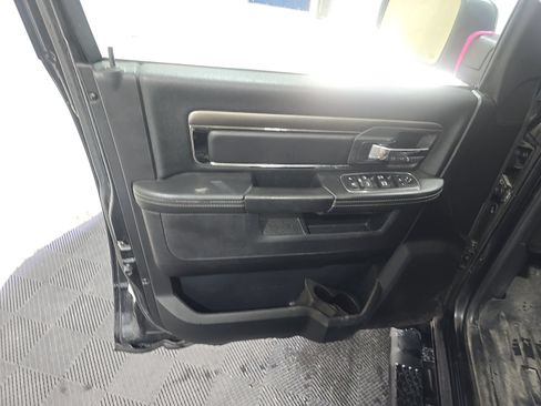 Used 2017 RAM 1500 Sport w/ Black Ram 1500 Sport Group AWD/4WD image 12