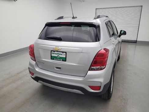 Used 2022 Chevrolet Trax LT w/ LT Convenience Package AWD/4WD image 7