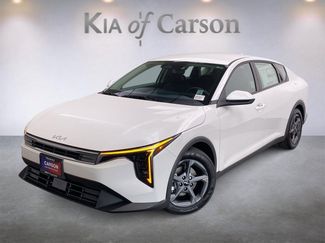 New 2025 Kia K4 LXS image 1