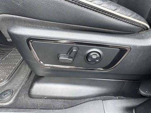 Used 2025 RAM 1500 Limited AWD/4WD image 17