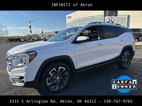 Used 2022 GMC Terrain SLT w/ LPO, Floor Liner Package image 9