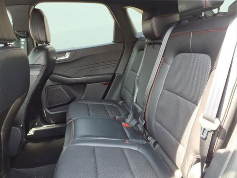 Used 2024 Ford Escape ST-Line w/ Tech Pack #1 AWD/4WD image 11
