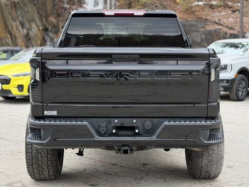 Used 2020 Chevrolet Silverado 1500 Custom w/ Custom Value Package image 4