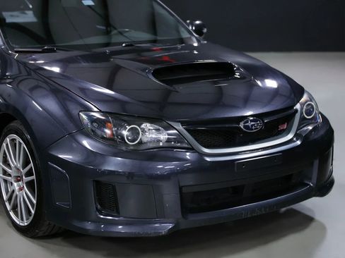 Used 2011 Subaru Impreza WRX STI image 2