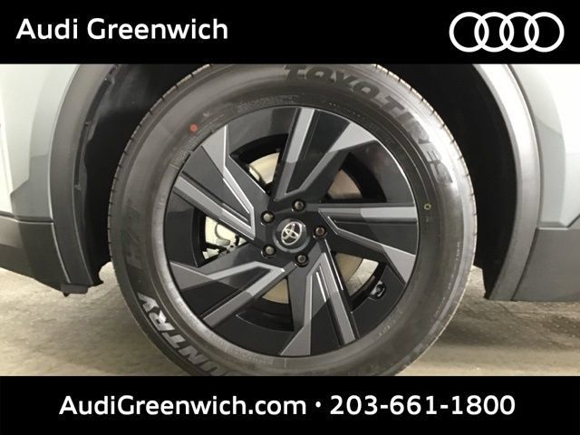 Used 2026 Toyota C-HR AWD/4WD image 27
