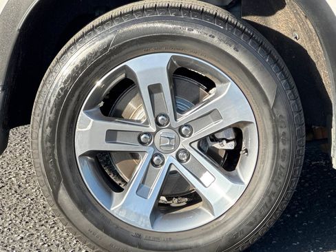 Used 2023 Honda Pilot EX-L image 12