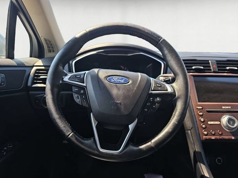Used 2020 Ford Fusion Titanium AWD/4WD image 13