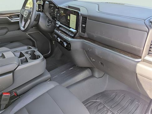 Used 2025 GMC Sierra 1500 Elevation RWD image 12